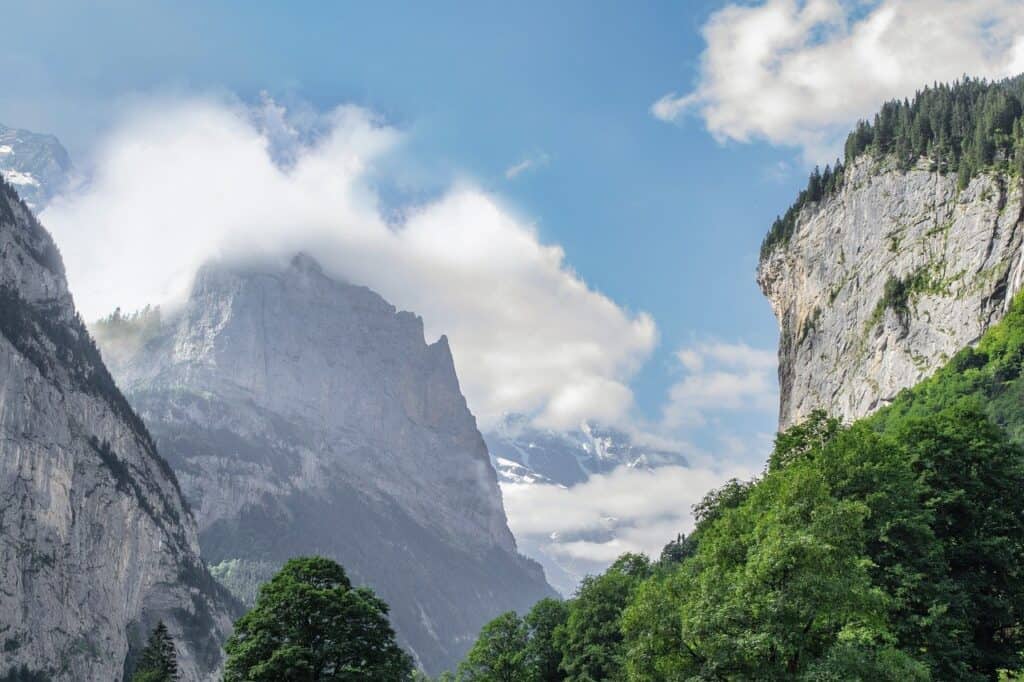 mountains, clouds, vegetation-8267051.jpg