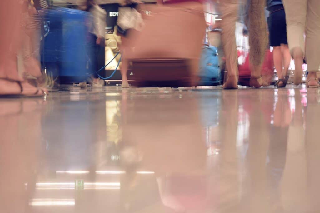 airport, trip, suitcases-1503332.jpg