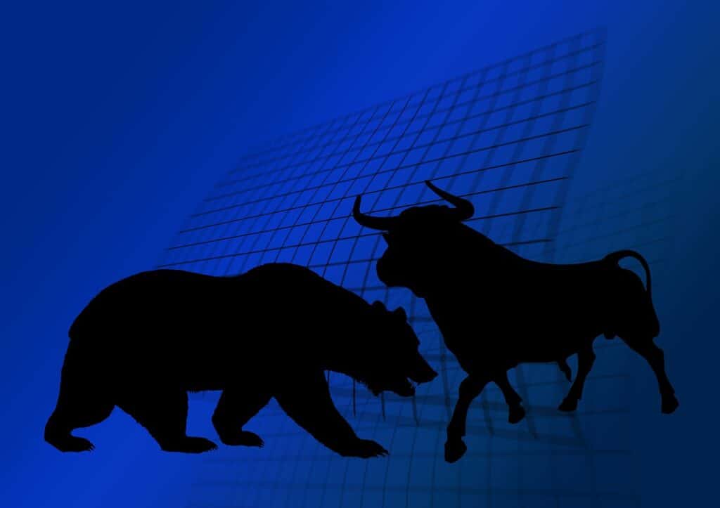 stock exchange, bull, bear-641907.jpg